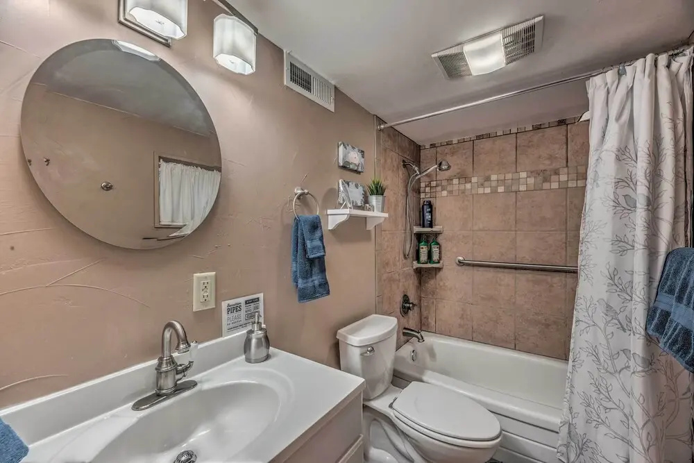 Cabin w/ Mountain Views ~ 2 Mi to Ruidoso Midtown!