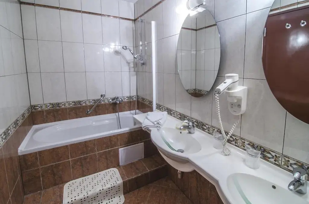 Hotel Marami