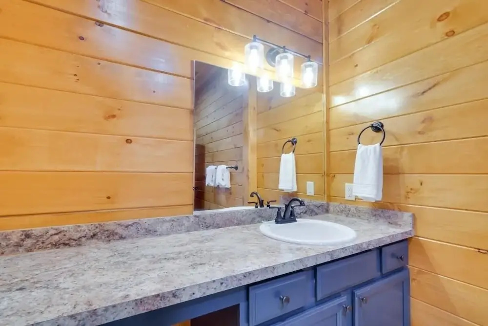 Sensational Views 4 Bedroom Cabin by Heavenly Views Resort