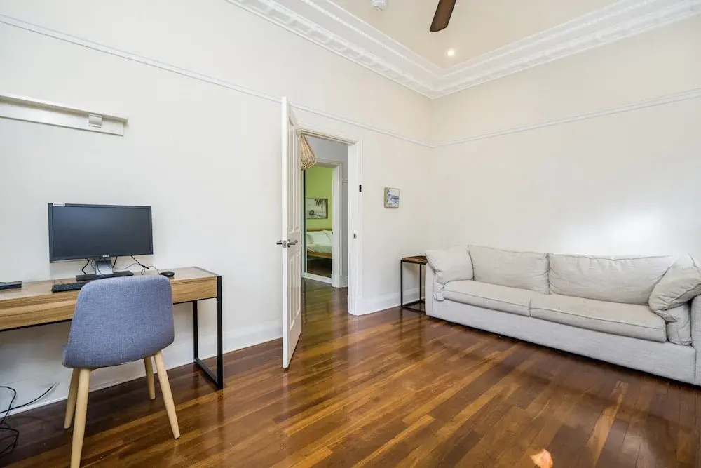 Incredible 3-bed Renovated Home With Huge Garden