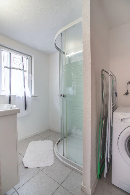 AirHosted - Weesen Holiday Rentals