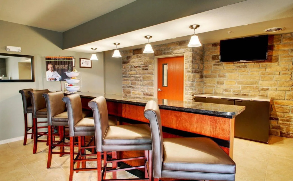 Stanton Inn & Suites