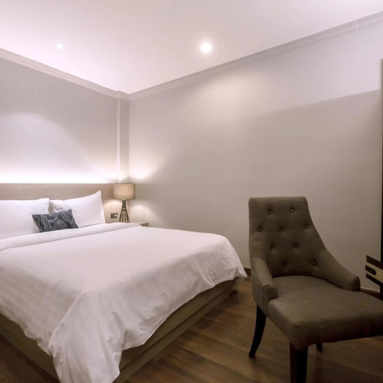 Maxims Inn