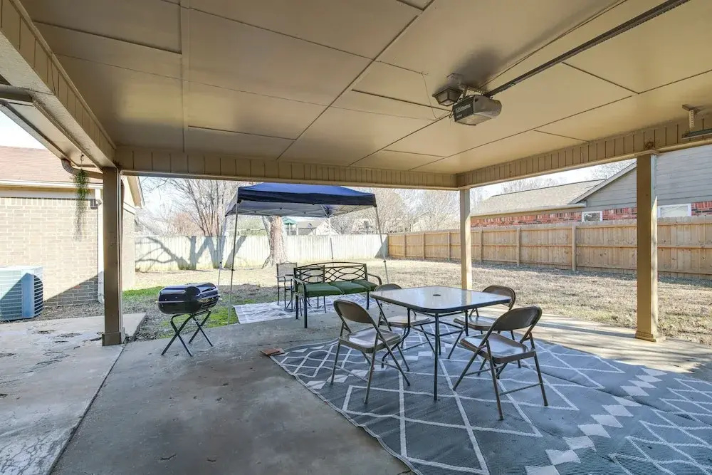 4 Mi to Shelby Farms Park: Memphis Home w/ Patio!