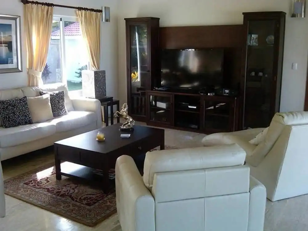 Vacation Villa Gated Only Minutes From Downtown