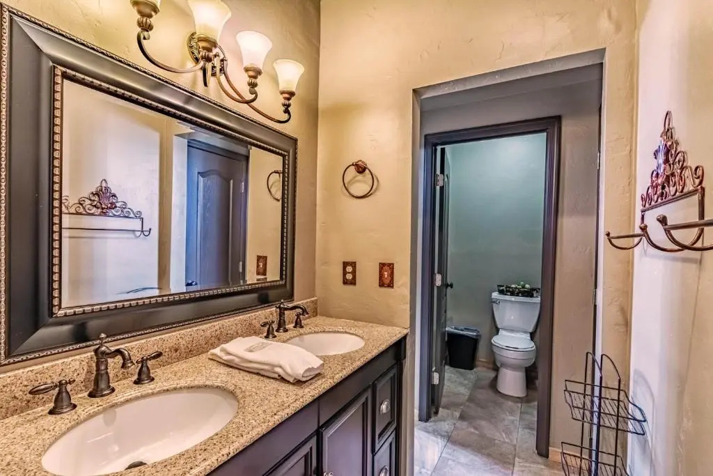 Clearview, 6 Bedrooms, Hot Tub, Pool Table, Views, Pet Friendly, Sleeps 14