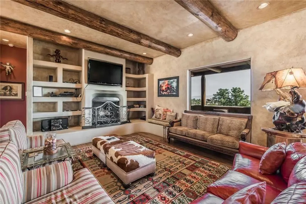 La Punta - Four Bedroom Cabin with Hot Tub