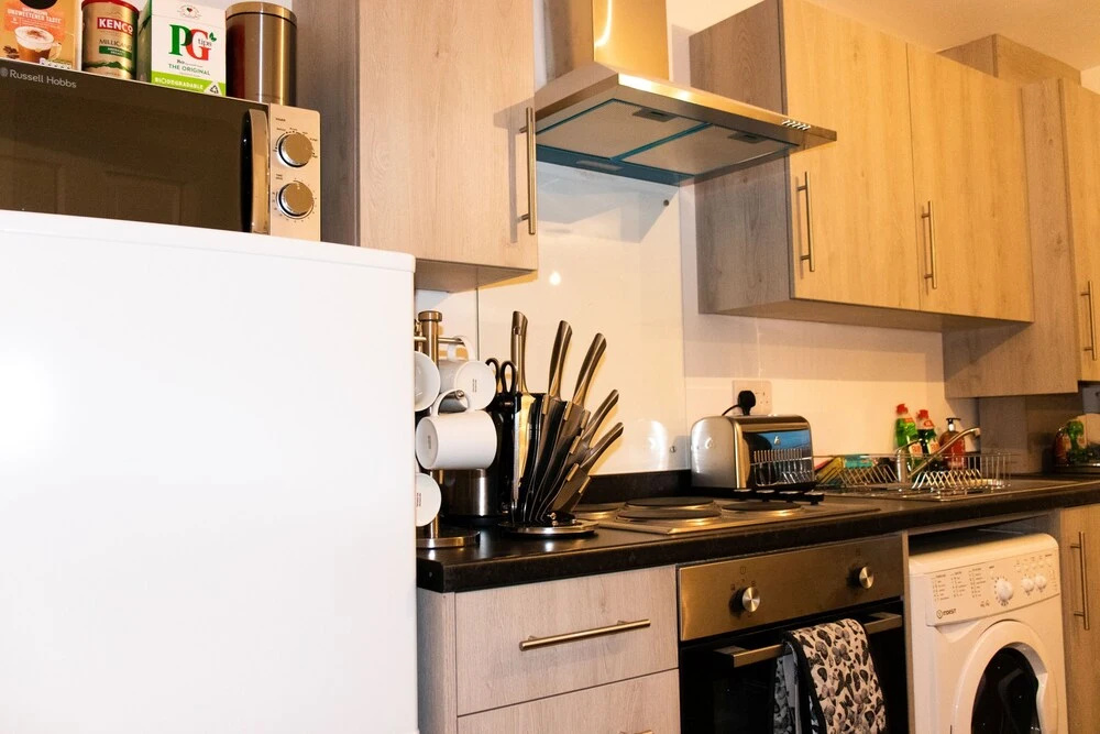 Livestay - 3 bed Apt With Balcony Near Heathrow