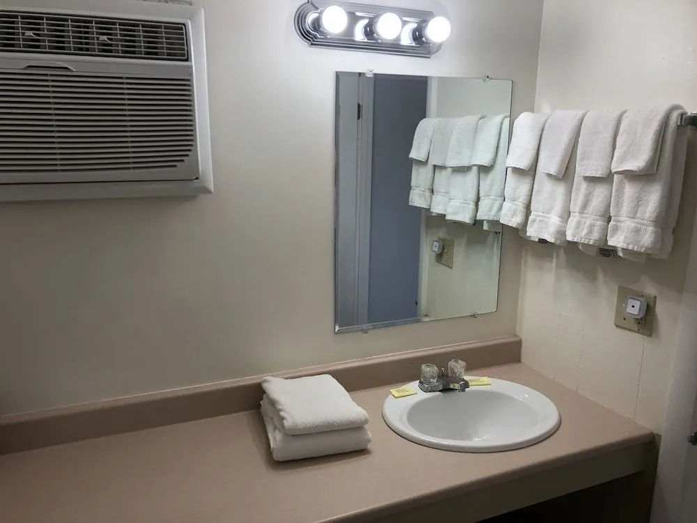 Evergreen motel