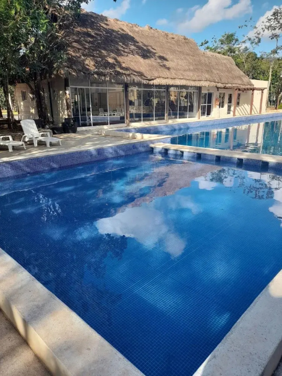 Devoted Hoestel in Cancun With Equipped Kitchen, Pool, Close to Beaches & More!