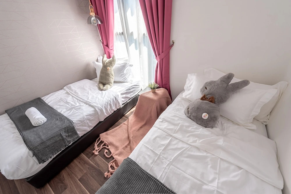 3BR Homestay with Pool View Bukit Rimau