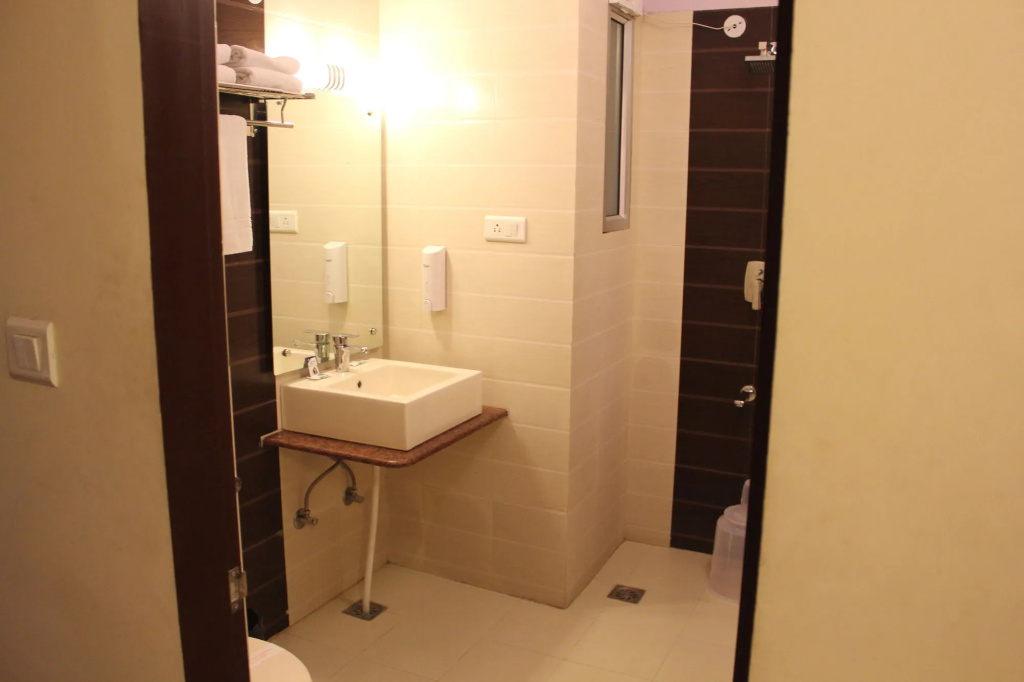 Hotel Savi Regency