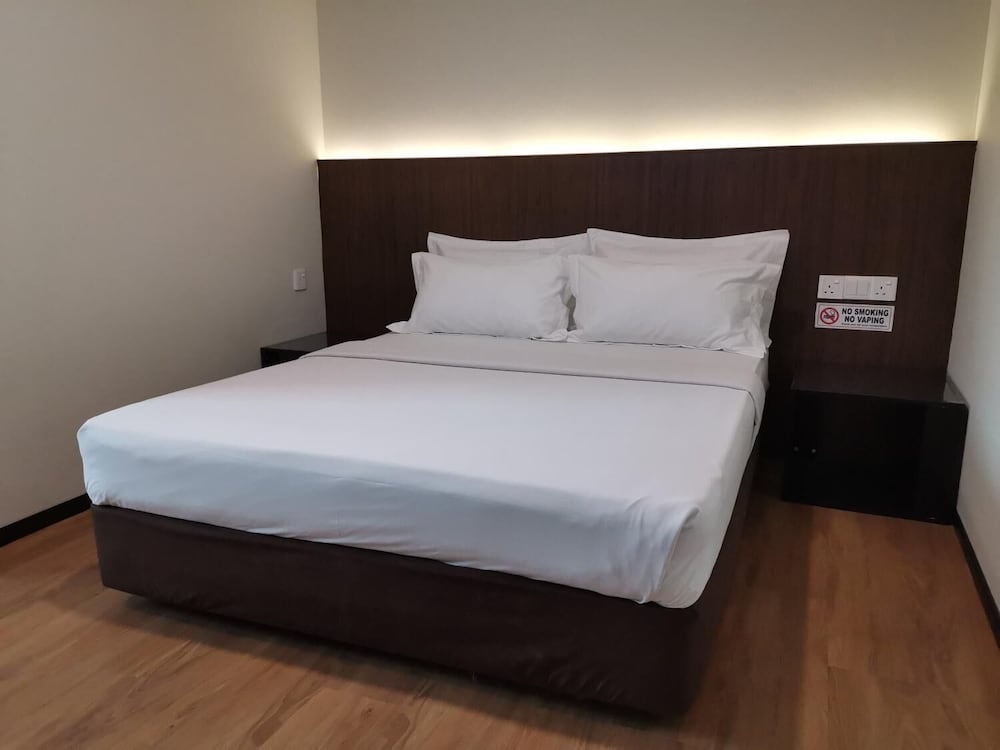 Lot 52 Hostel