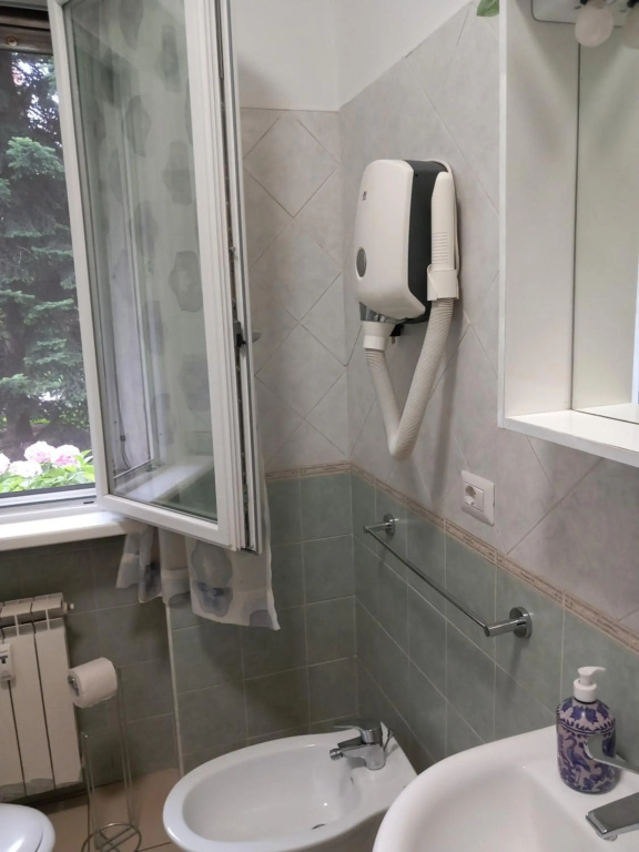 Simple & Comfortable apartment vicino POLICLINICO