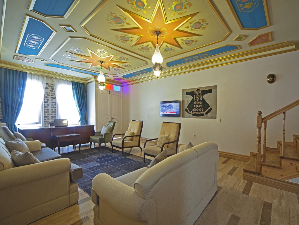 Azade Premier Hotel