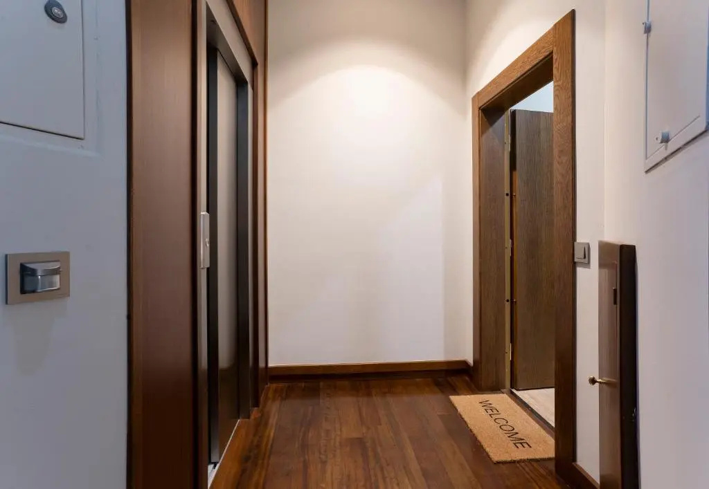 De La Guardia Suite 1
