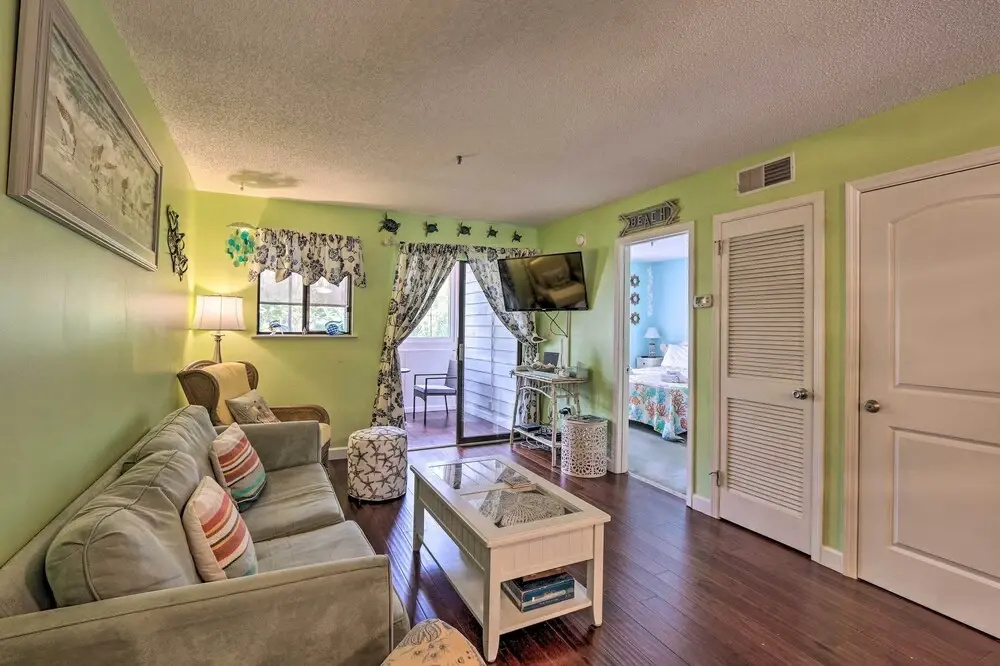 Beach + Pool Access: Colorful Hilton Head Condo!