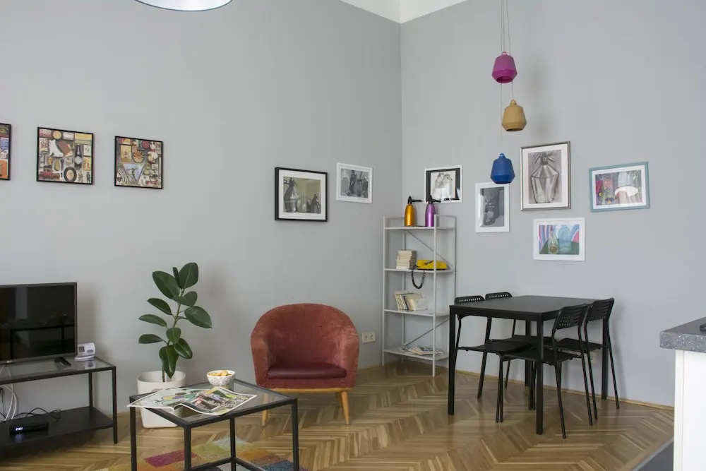 Curry Apartments