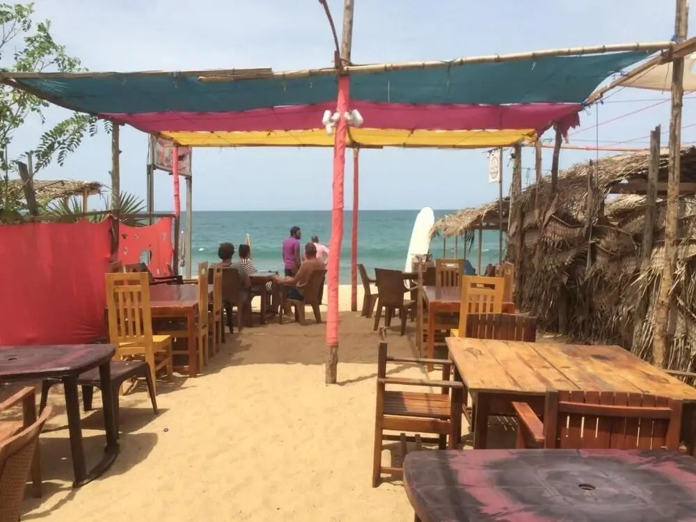 Mambo's Arugambay Hotel