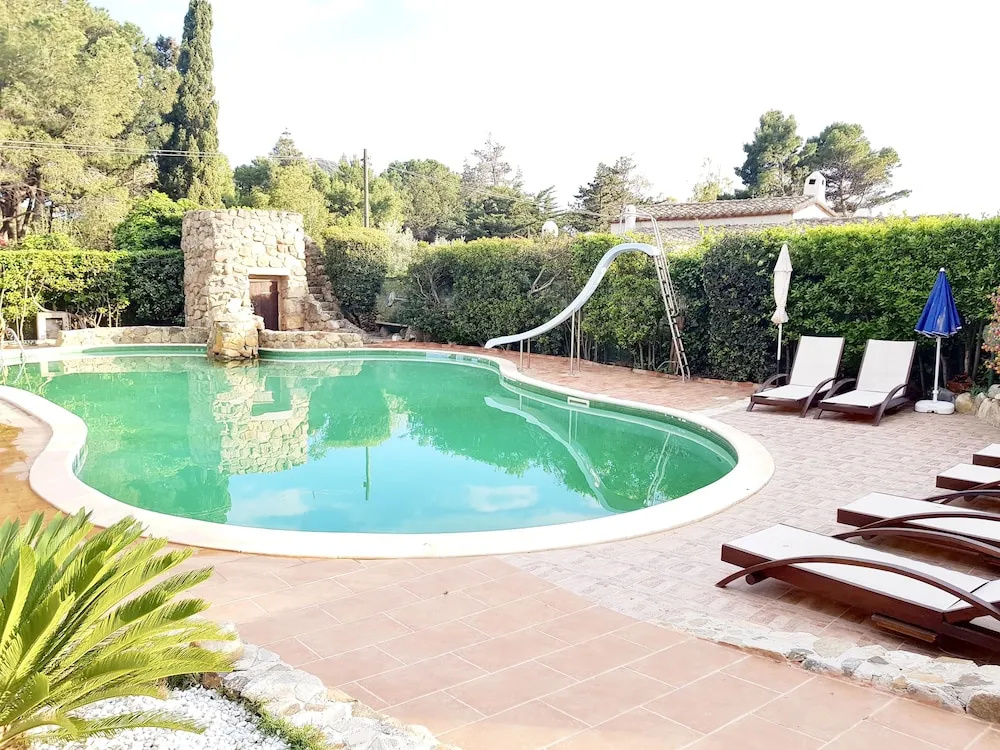 Guest House Villa Verde - Short Term Room Rentals