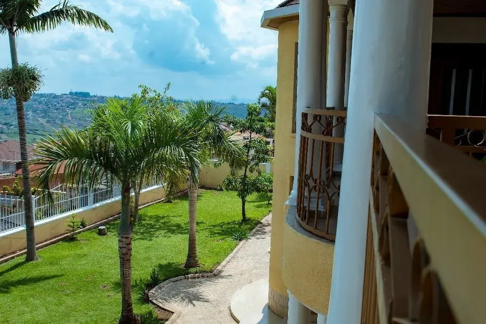 Elegant Villa Apart