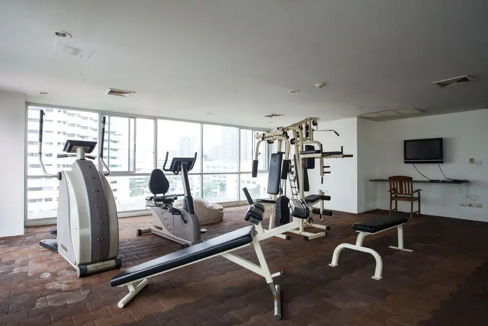 3A - 2 Bedroom Downtown Apartment With Shared Pool