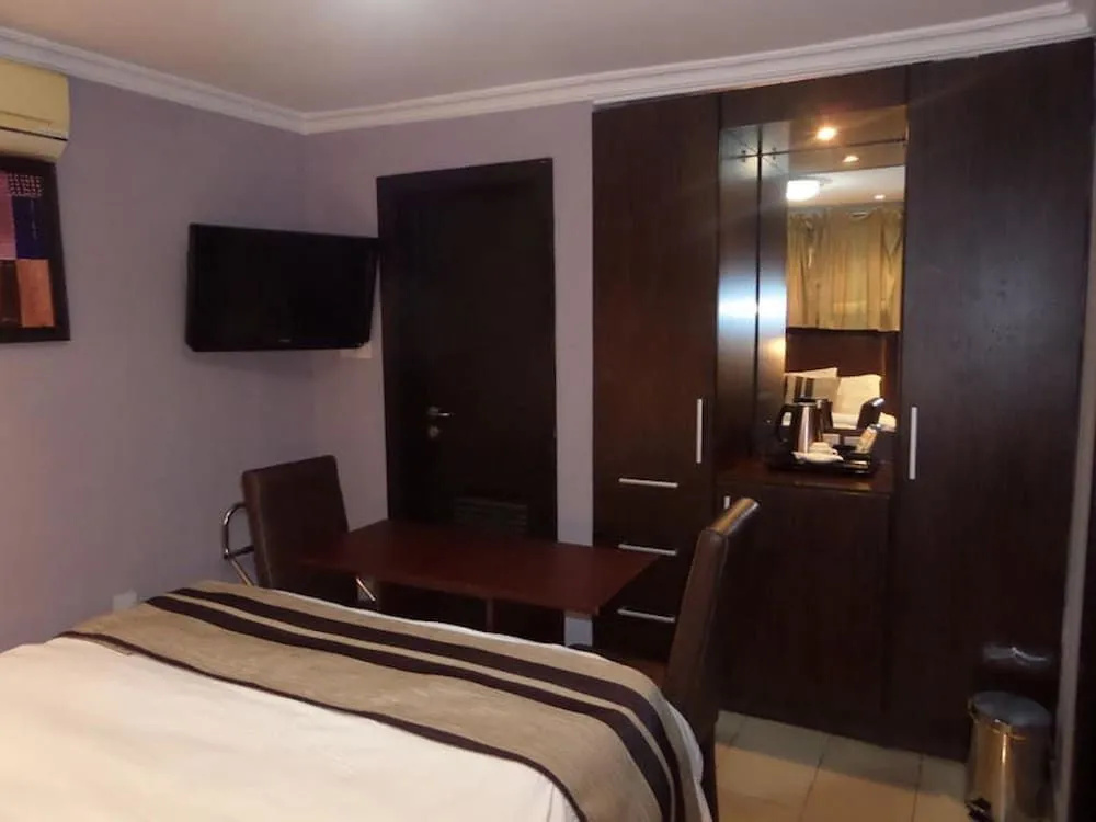 Triedent Suites