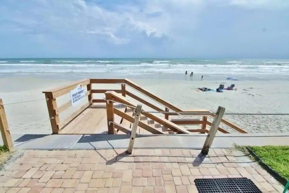 Colony Beach Club 246