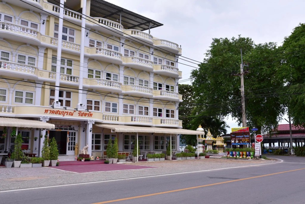 Anchalee Resort