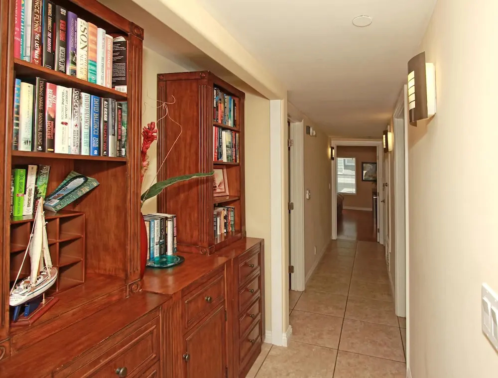 E Ocean Front A (68131) - 2 Br townhouse by RedAwning
