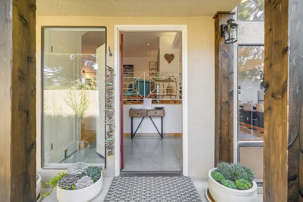 Swim, Golf & Relax: Luxe Townhome in Aptos