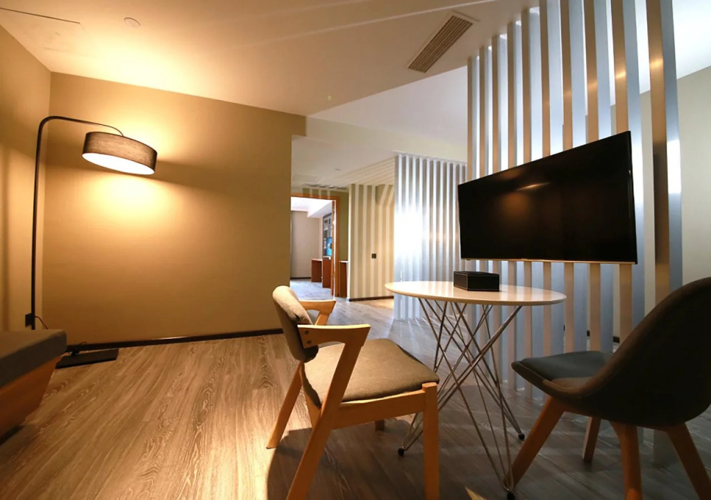 Ibis Suining Hotel