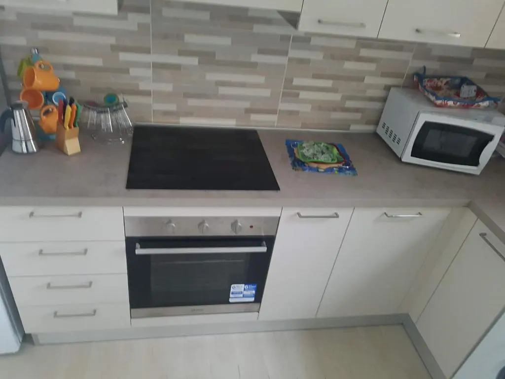 Olivia New Apt with - AC