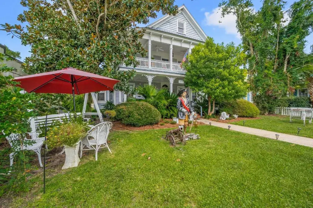 Goodbread House Bed and Breakfast