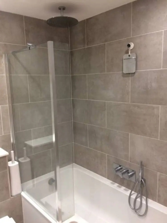 2 Bedroom Apartment Near The Oval Sleeps 4