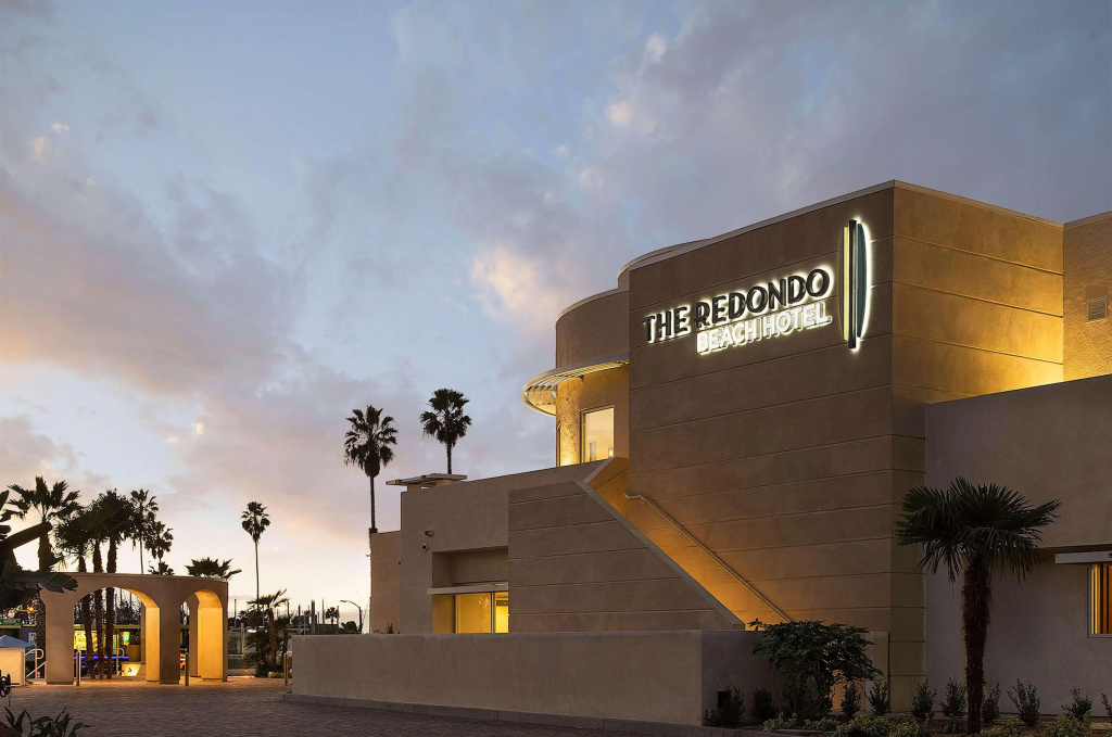 Redondo Beach Hotel, Tapestry Collection by Hilton