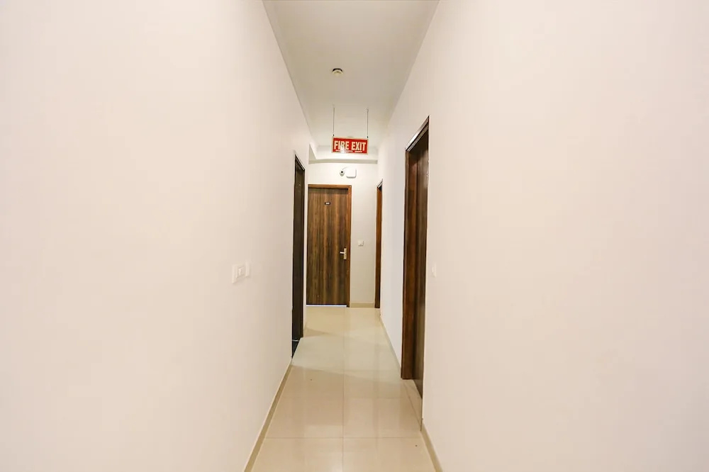 FabHotel Novel Suites