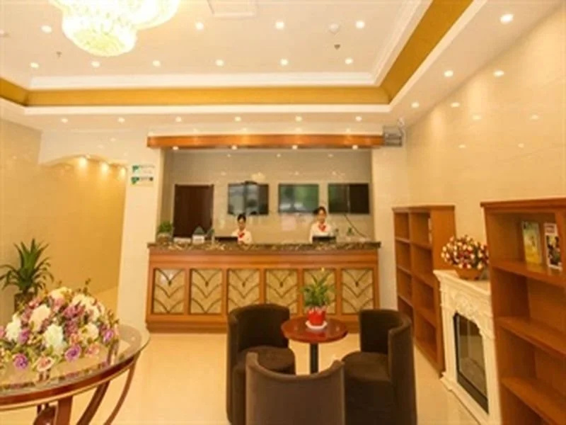 GreenTree Inn Chizhou Changjiang Middle Road Shangzhidu Commerce Square Express Hotel