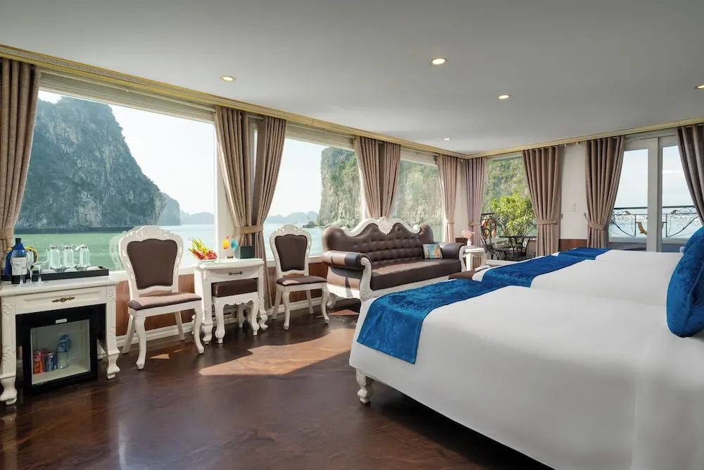 Halong Aquarmarine Royal Cruise
