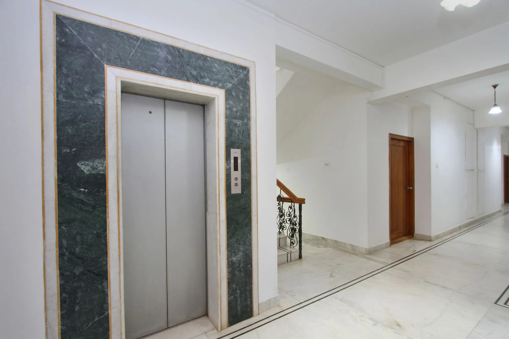 OYO 9419 Manu Residency