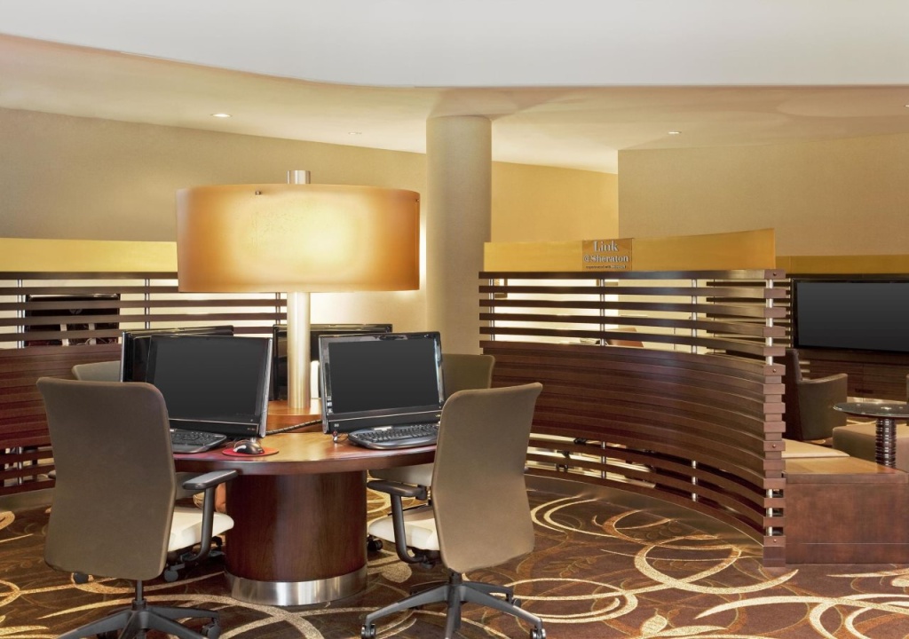 Sheraton Indianapolis Hotel at Keystone Crossing