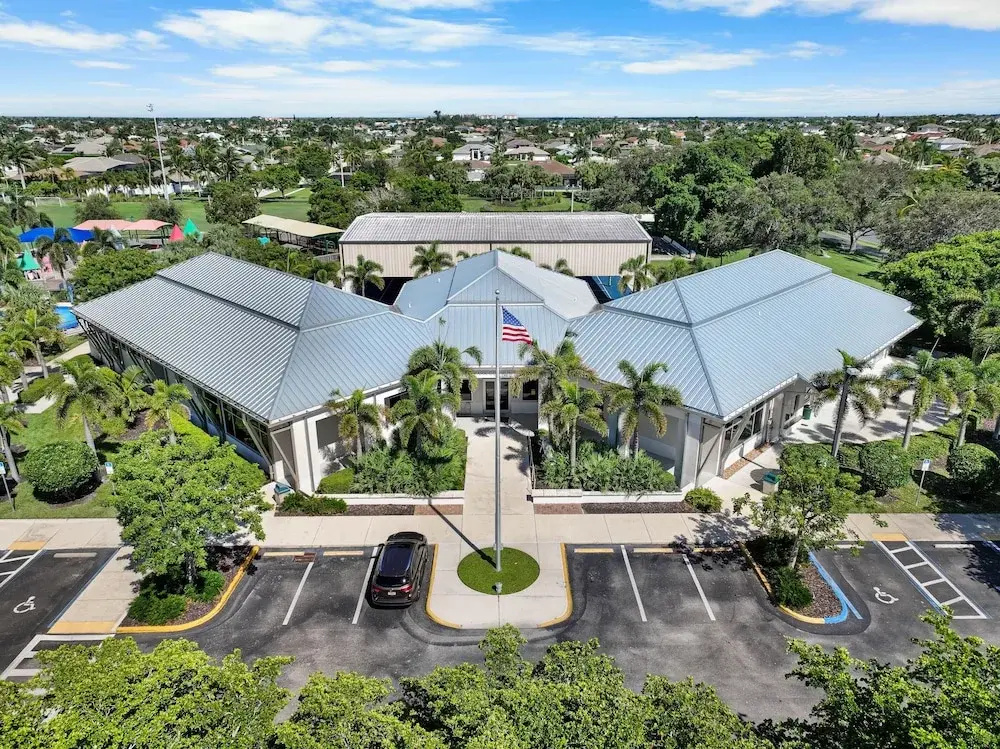 Lovely Pet-friendly Waterfront Home With Pool and Dock