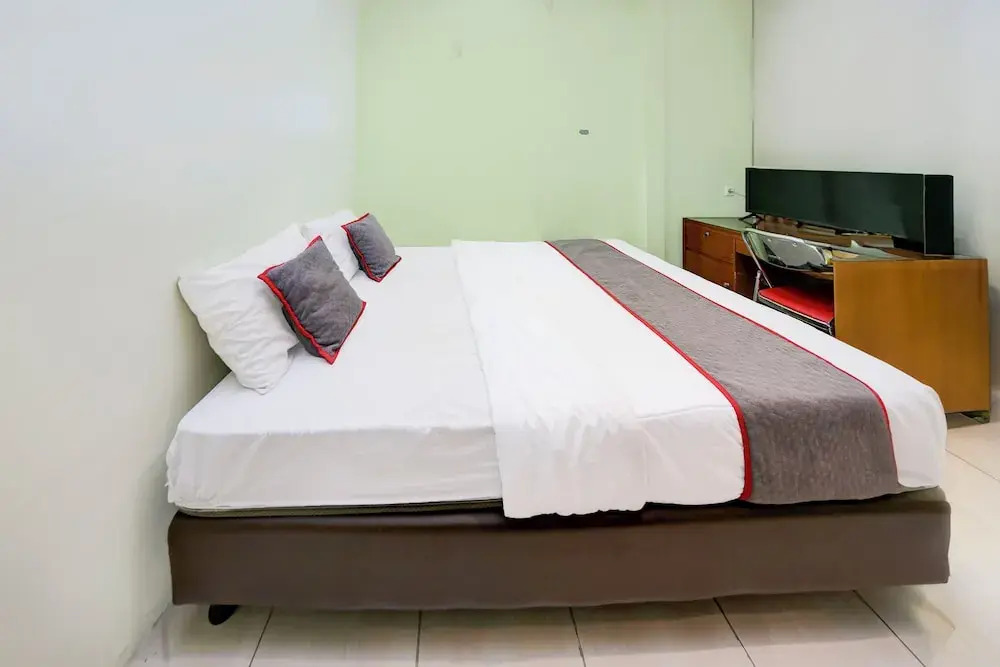 Hotel O Tangerang Near Supermall Karawaci  Formerly Bromo 18