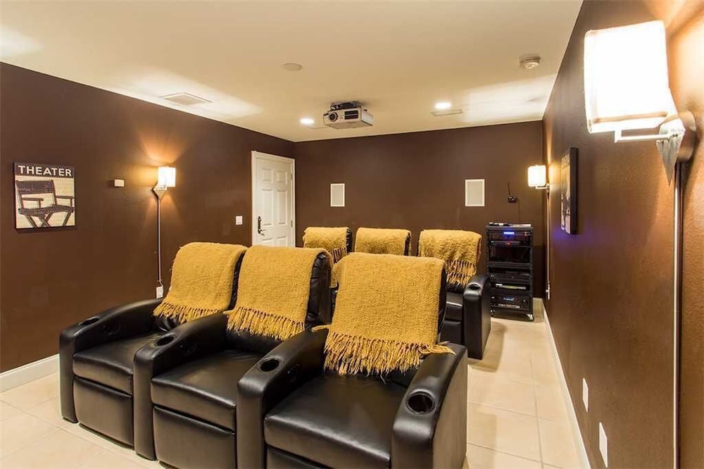 Camelot - Seven Bedroom Home