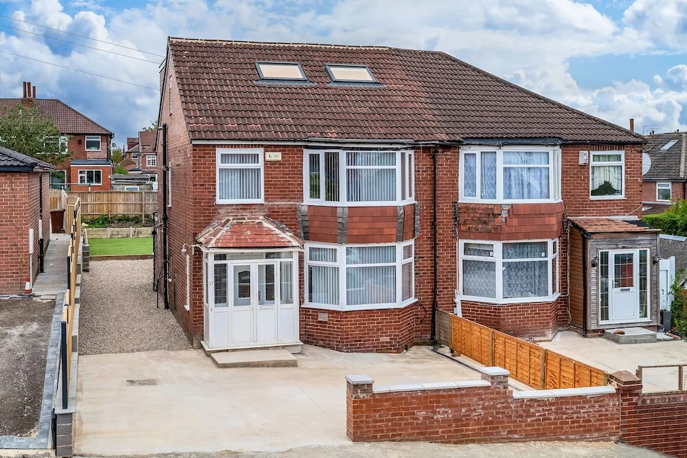Immaculate 5-bed House in Leeds