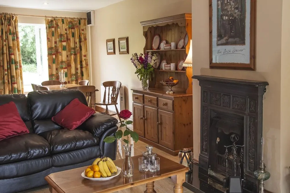 Old Killarney Cottages