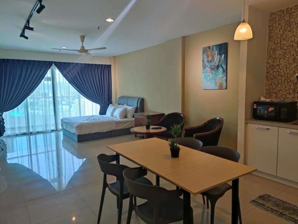 Marina Island Lumut HomeHotel