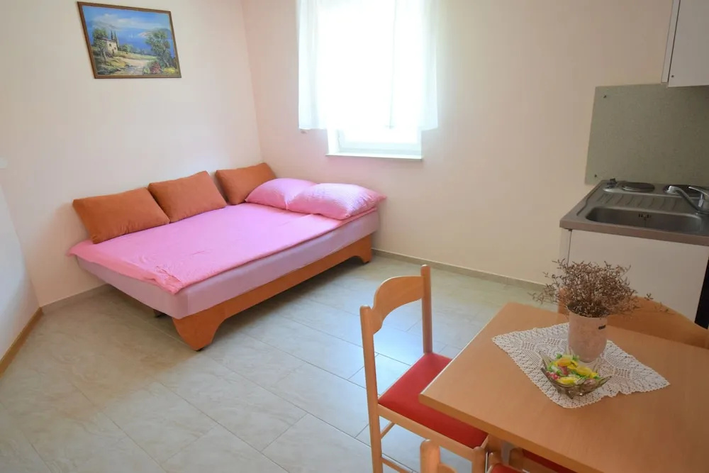 Apartment Jamb