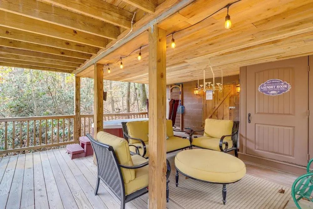 'little Fox Den Ellijay Cabin Rental w/ Hot Tub!