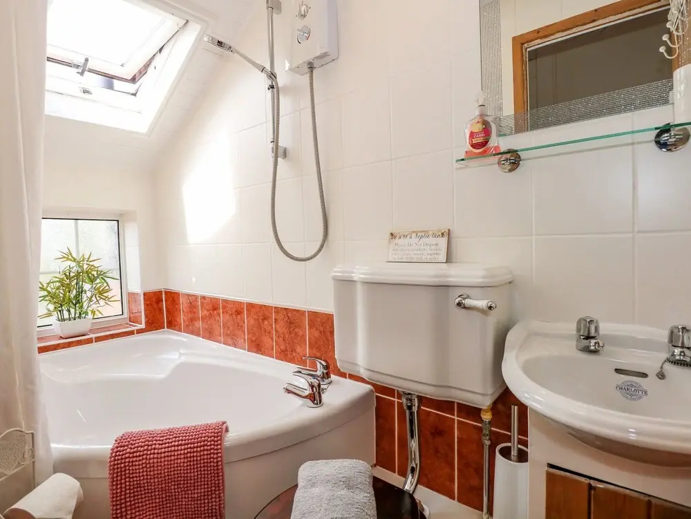 Holly Cottage